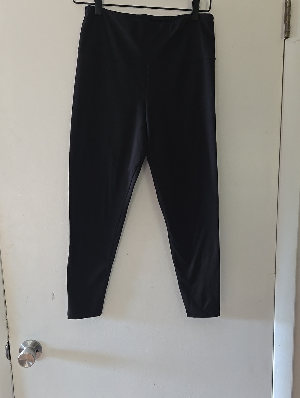 Black Stretch Cropped Leggings